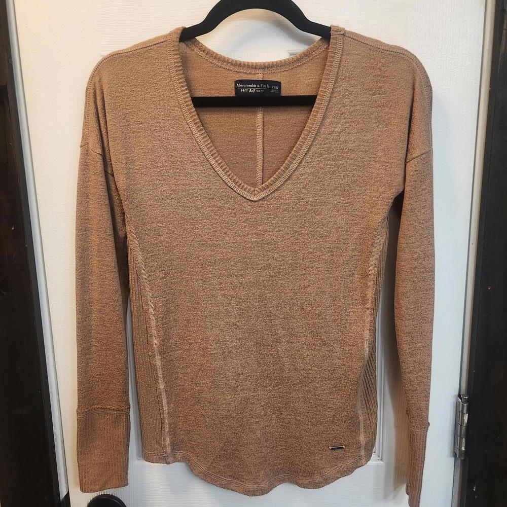 Abercrombie & Fitch Soft AF Cozy V-Neck Tan Sweater - Size XXS